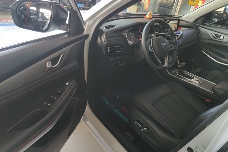 Used CHANGAN CS75 2022 Blue Whale Edition 1.5T DCT Prestige Model
