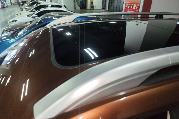 Used Roewe RX8 2018 30T Smart Connectivity Two-Wheel Drive Flagship Edition
