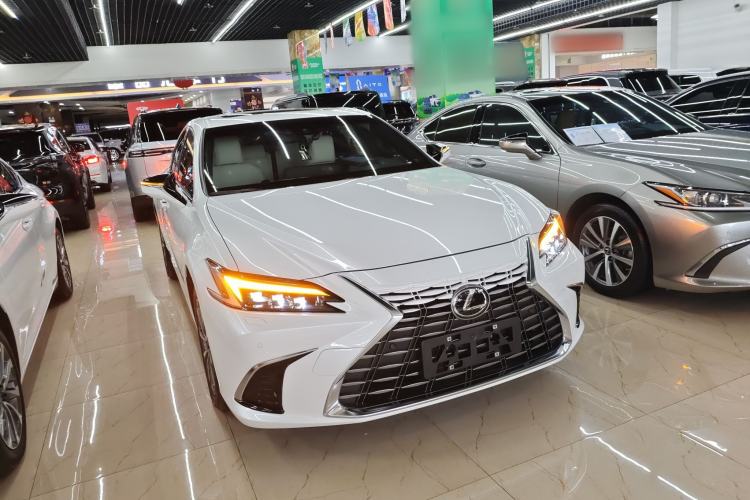 Used Lexus ES 2025 200 Premium Edition
