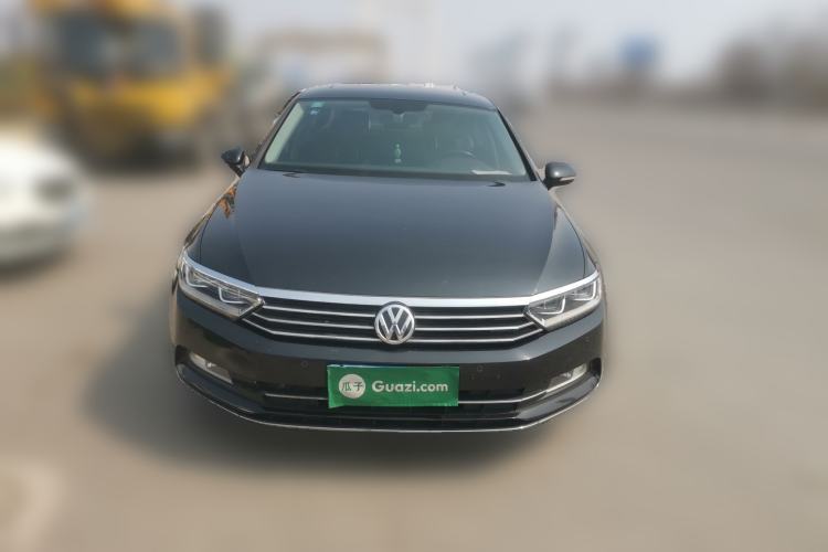 Used Volkswagen Magotan 2017 330TSI DSG Luxury Model Front