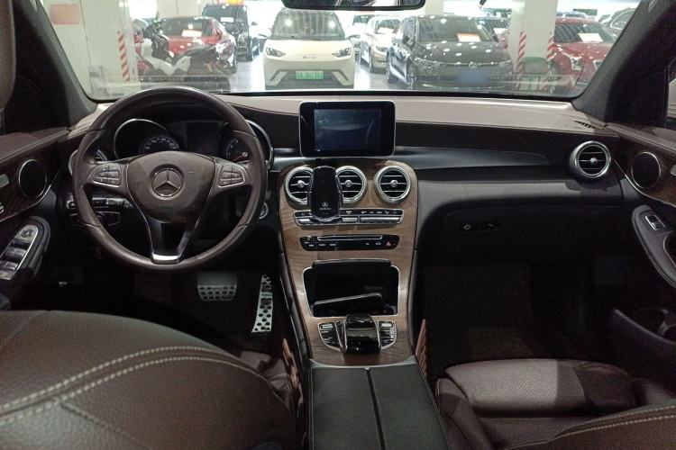 Used Mercedes-Benz GLC 2016 GLC 300 4MATIC Dynamic Model
