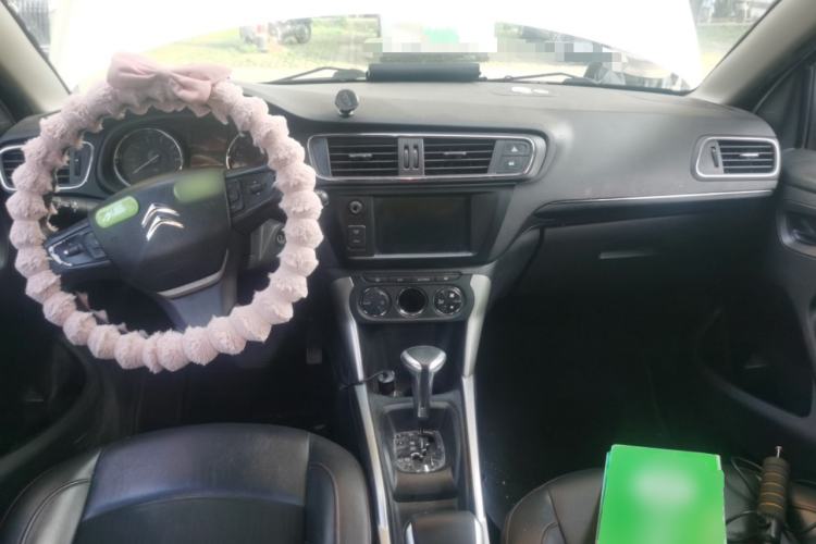 Used Citroen C3-XR 2015 1.6L Automatic Pioneer Model Center Console