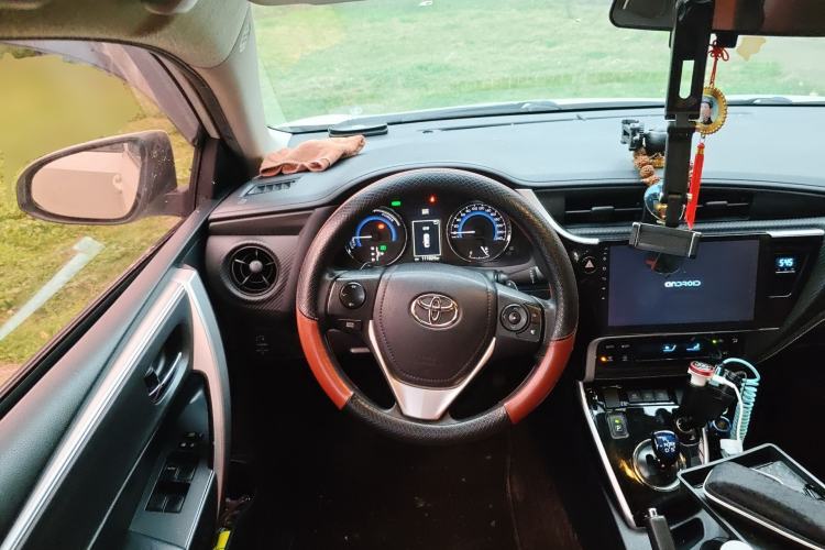 Used Toyota Levin 2017 Revised Dual-Engine 1.8H GS E-CVT Elite Sunroof Version China V Standard
