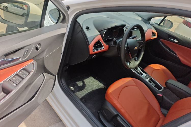 Used Chevrolet Cruze 2017 1.5L Hatchback Automatic Xuanfeng Edition
