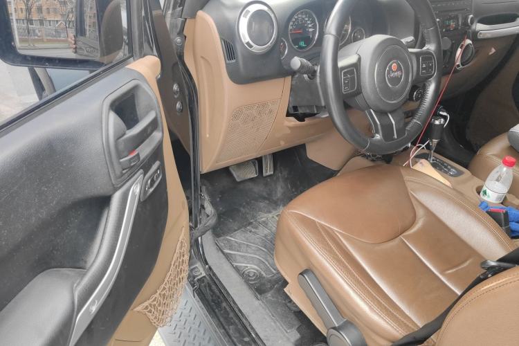 Used Jeep Wrangler 2013 3.6L Sahara Four-Door Edition