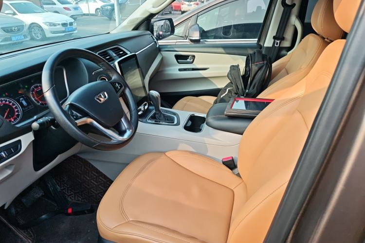 Used Huasong 7 2017 2.0T Automatic Standard Edition