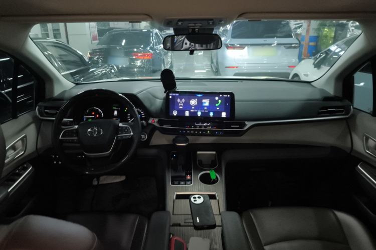 Used Toyota SIENNA 2023 2.5L Hybrid Comfort Edition Center Console