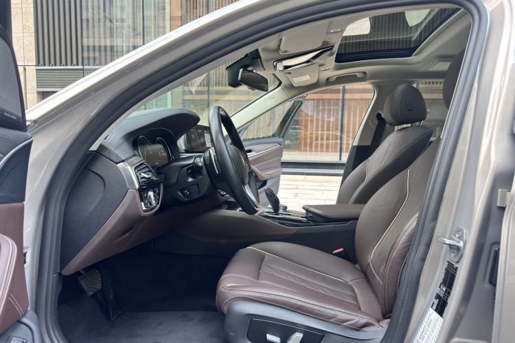 Used BMW 5 Series 2018 Facelifted 530Li Luxury Edition Premium Package
