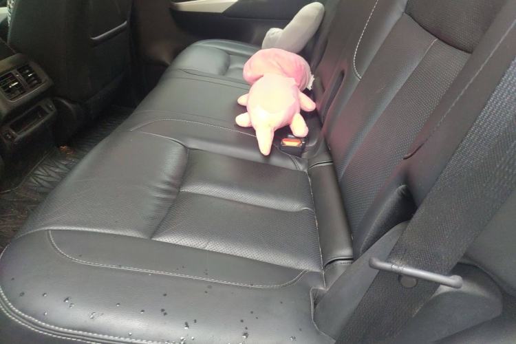 Used Nissan Terra 2020 2.5L XL Upper Automatic Two-Wheel Drive Luxury Edition
