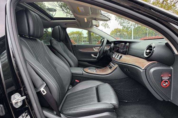 Used Mercedes-Benz E-Class 2019 E 260 L
