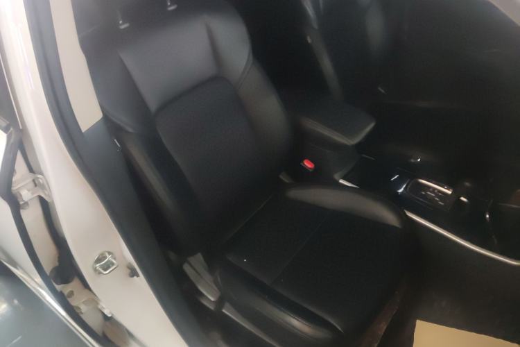 Used Mitsubishi Outlander 2021 Revised Version 2.0L Two-Wheel Drive Comfort Edition 5 Seats
