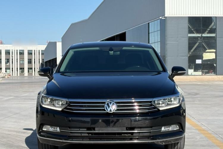 Used Volkswagen Magotan 2019 330TSI DSG Luxury Version China VI Standard Exterior 1