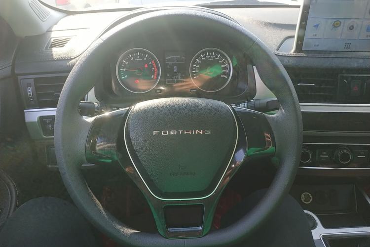 Used FORTHING T5 2022 Grand Edition 1.6L Manual Dream-Chasing Five-Seat Model
