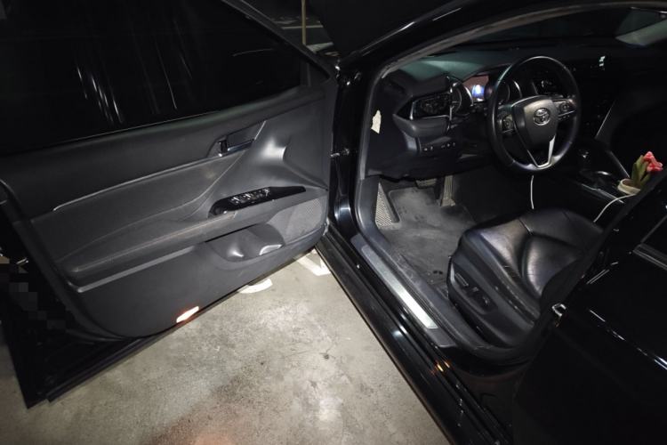 Used Toyota Camry 2018 2.0G Luxury Edition
