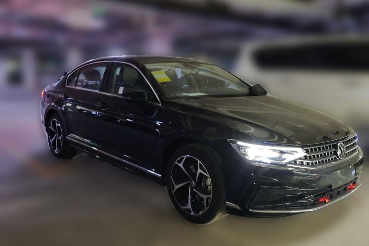 Used Volkswagen Magotan 2026 30 Million Vehicles Selected Model 280TSI DSG Luxury Edition
