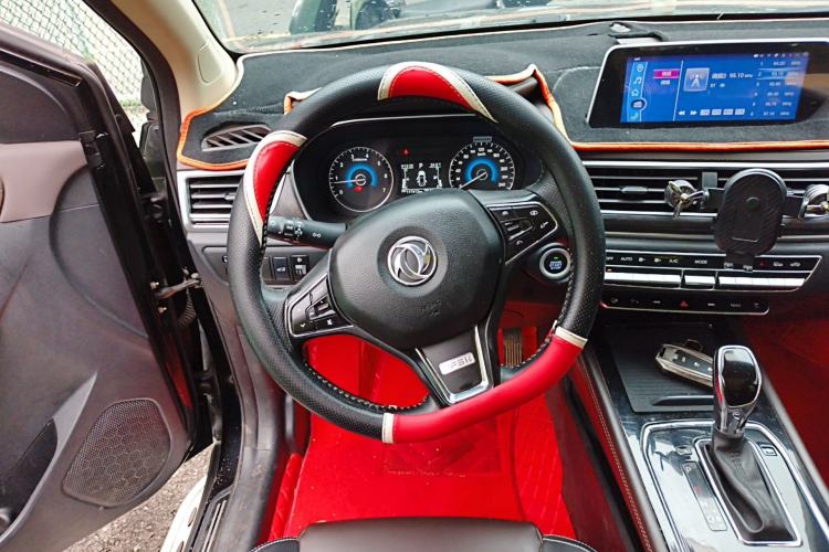 Used Dongfeng Fengon 580 2017 1.5T CVT Smart Connectivity Model Steering Wheel