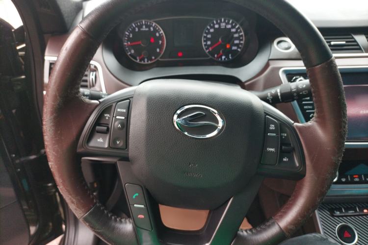 Used Land X7 2015 2.0T Panoramic Prestige Edition
