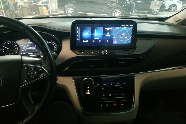 Used Buick GL8 2020 Land Business Class 652T Luxury Model
