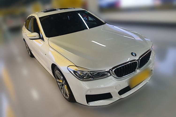 Used BMW 6 Series GT 2019 630i M Sport Package Front Right 45 Deg