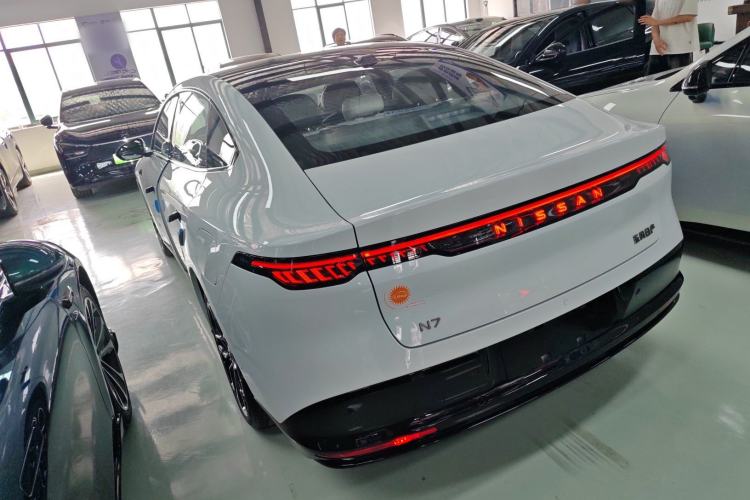 Used Nissan N7 2025 510 Max Rear Left 45 Deg