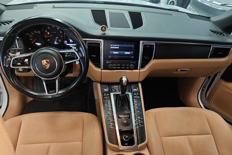 Used Porsche Macan 2017 Macan 2.0T Center Console