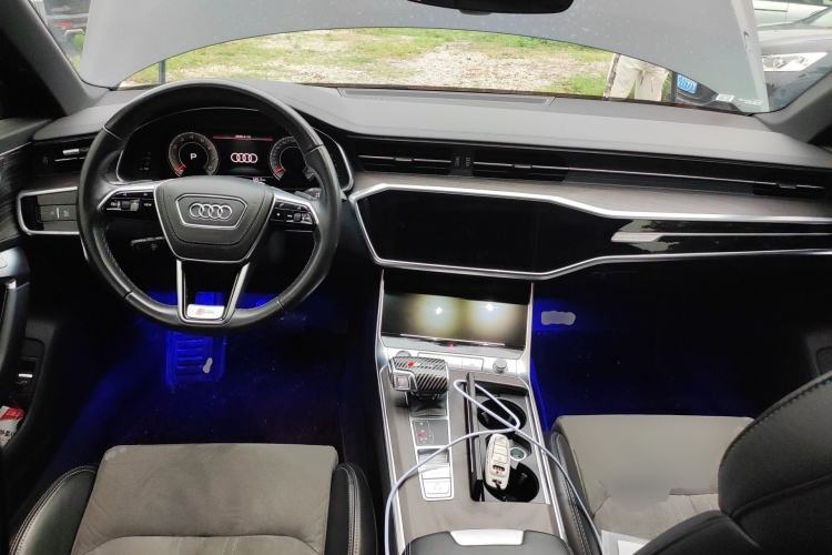 Used Audi A6L 2023 Revised Edition 45 TFSI quattro Prestige Dynamic Version Center Console