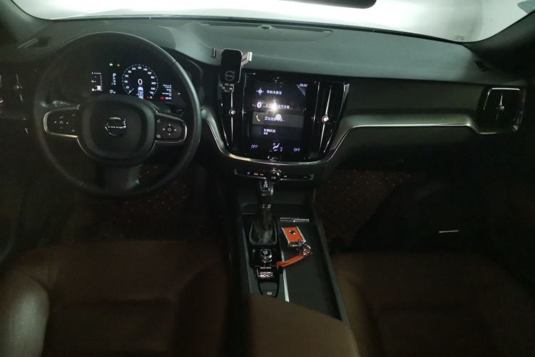 Used Volvo S60 2021 T4 Zhiyi Luxury Edition Center Console