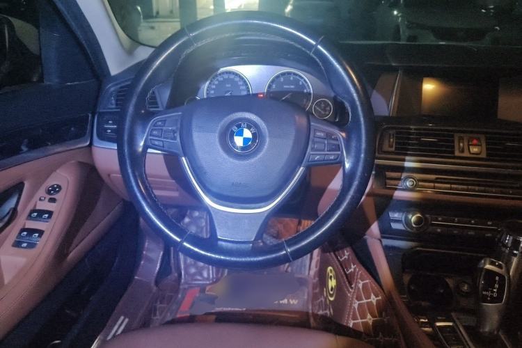 Used BMW 5 Series 2017 520Li Elegant Edition
