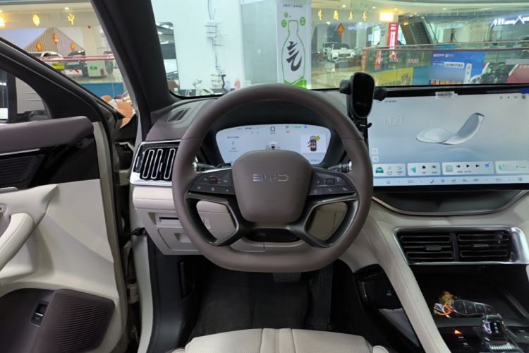Used BYD Song PLUS New Energy 2025 EV Intelligent Driving Version 520km Premium Model Steering Wheel