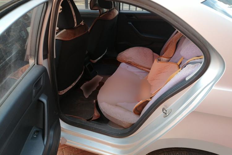 Used Volkswagen Jetta 2013 1.6L Manual Fashion Edition