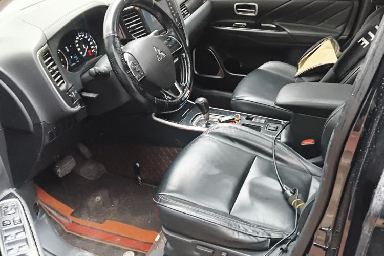 Used Mitsubishi Outlander 2020 2.0L Two-Wheel Drive Enjoyment Version 5 Seats