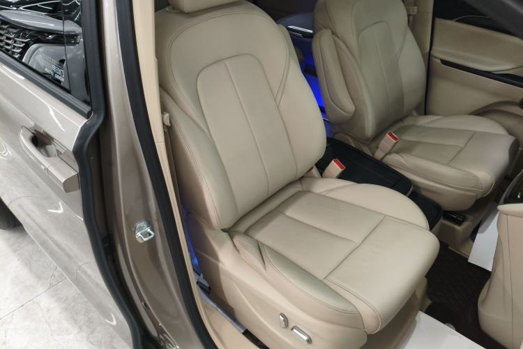 Used Buick GL8 2023 ES Lu Zun Deluxe Model