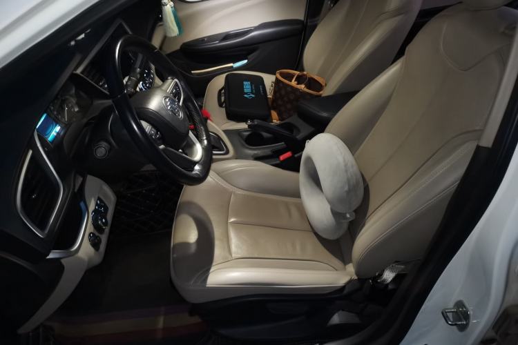 Used Buick GT 2019 15T Dual-Clutch Connected Elite Model China VI Left Front Seat