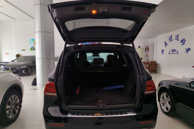 Used Mercedes-Benz GLE 2018 GLE 400 4MATIC Exclusive Edition Trunk