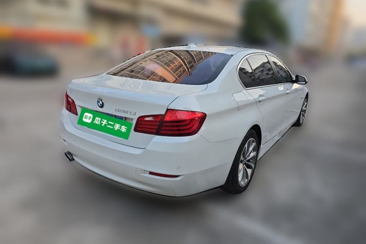 Used BMW 5 Series 2014 528Li Leading Model Rear Right 45 Deg