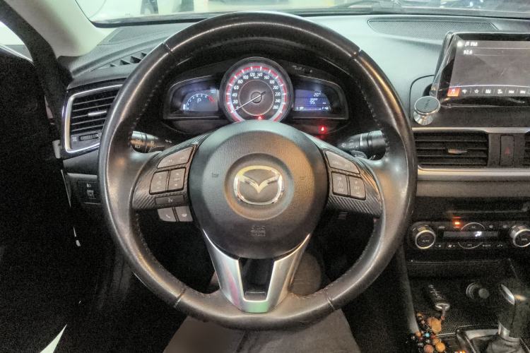 Used Mazda 3 Axela 2016 Sedan 2.0L Automatic Sport Model