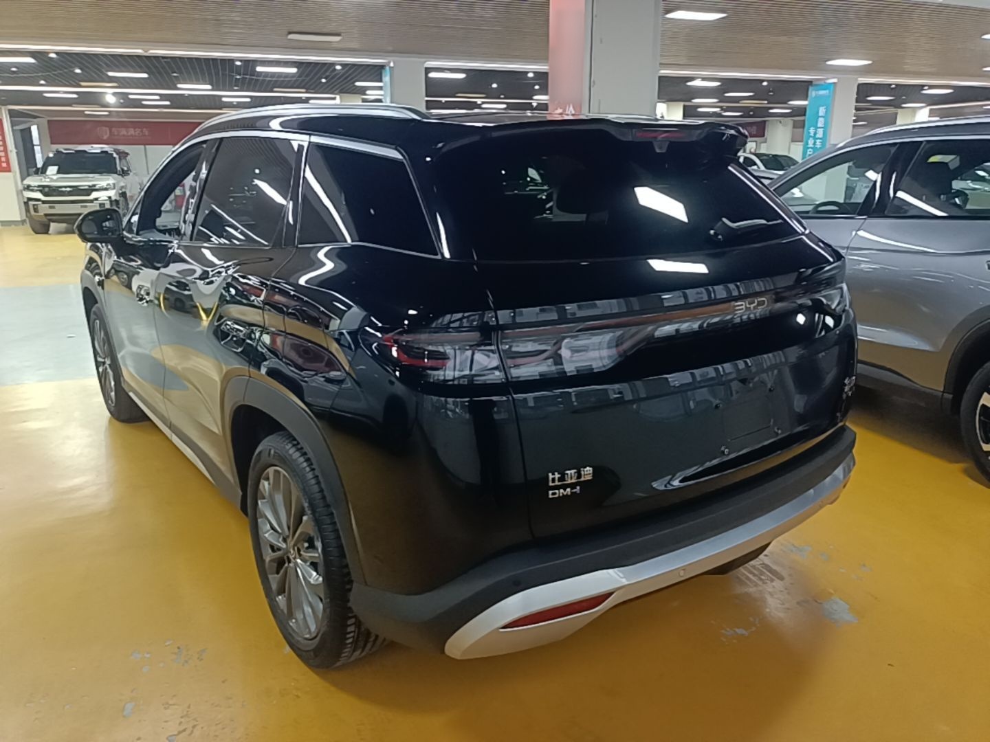 BYD Song Ultra EV 2026 Model DM-i 205KM Superior Edition — снимка 4