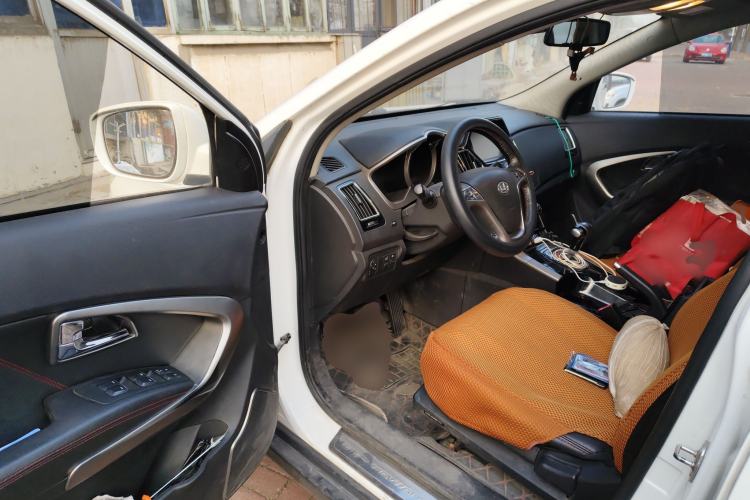 Used Huatai New Energy XEV260 2017 Elite Model