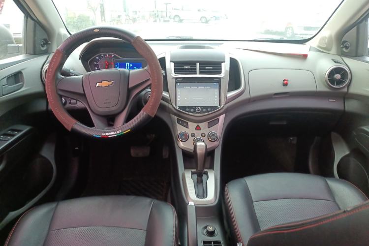 Used Chevrolet Aveo Sonic 2014 Sedan 1.4SL AT Stylish Sunroof Edition