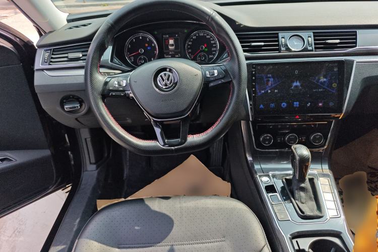 Used Volkswagen Passat 2017 330TSI DSG Prestige Edition Steering Wheel