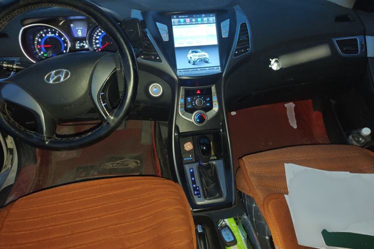 Used Hyundai Elantra (5th Generation / Langdong) 2015 1.6L Automatic Leading Model