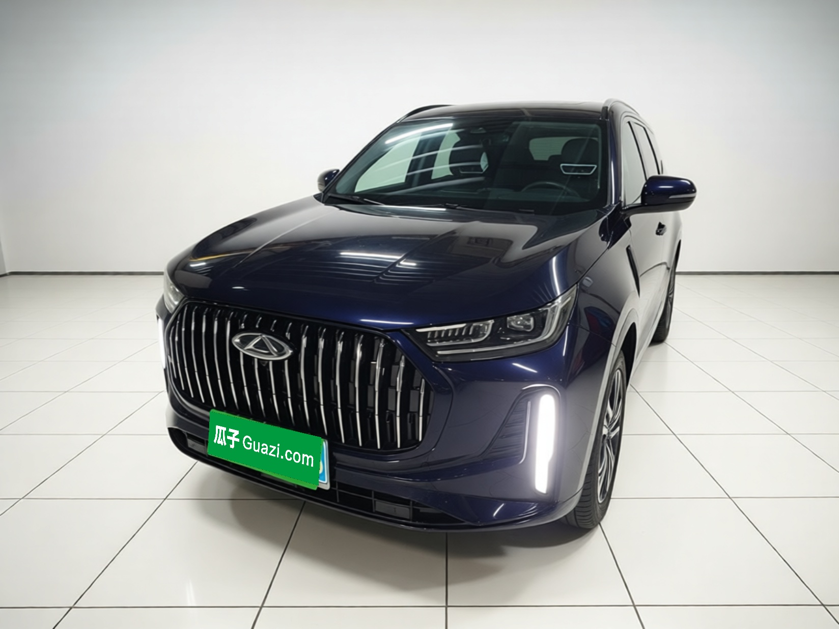 Unter der Vorderseite des Autos