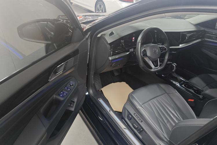 Used Volkswagen Passat New Energy 2023 430 PHEV Hybrid Luxury Edition
