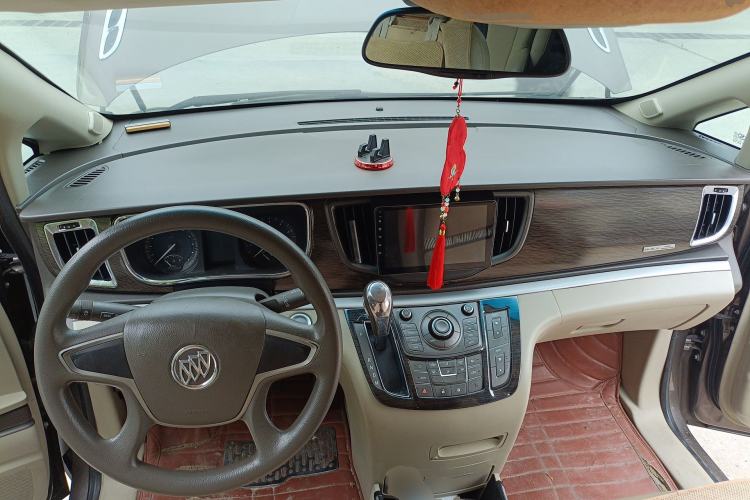 Used Buick GL8 2011 2.4L CT Luxury Business Comfort Edition