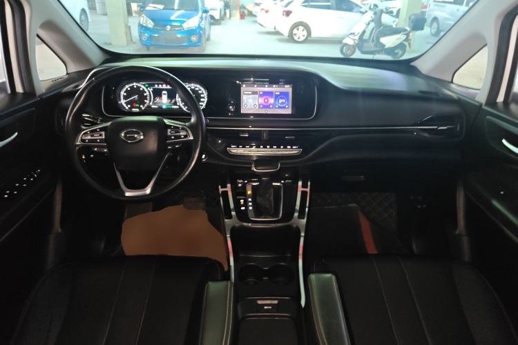 Used GAC Trumpchi M6 2021 270T DCT Luxury Edition (7-seater) Center Console