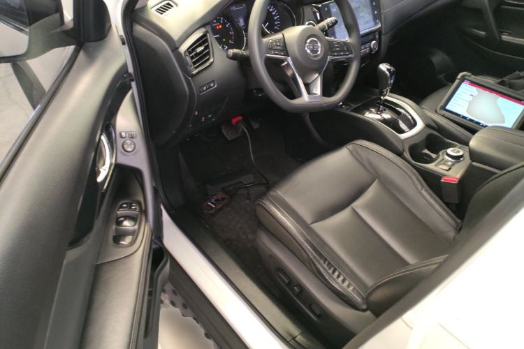 Used Nissan X-Trail 2019 2.5L CVT Smart Connect Leading Edition 4WD Driver Seat