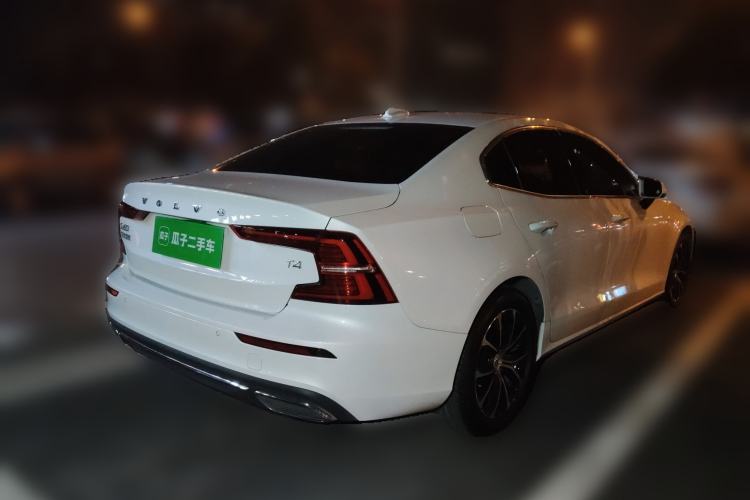 Used Volvo S60 2021 T4 Zhiyi Luxury Edition
