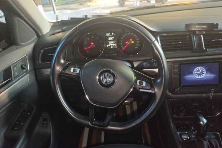 Used Volkswagen Lavida 2017 1.6L Automatic Comfort Edition Steering Wheel