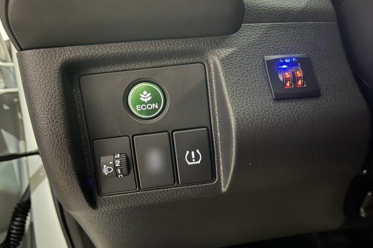 Used Honda Vezel 2020 1.5L CVT Pioneer Edition
