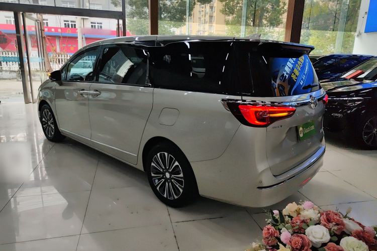 Used Buick GL8 2022 ES Landtrek 653T Flagship Model